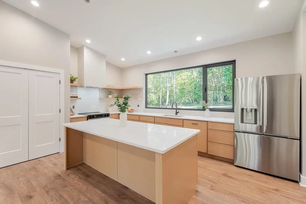 209 Beaver Road Basye VA 22810