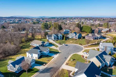 2524 Belvue Road Waynesboro VA 22980