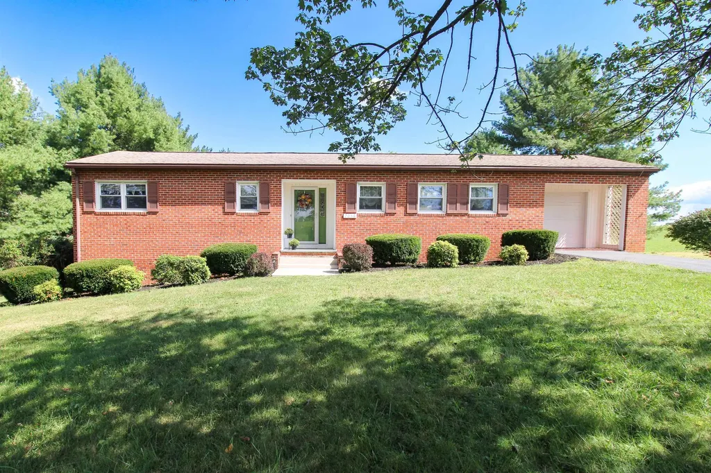 2056 Knightly Mill Road Fort Defiance VA 24437