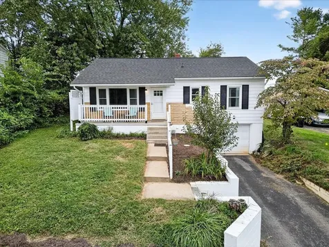 524 B Street Staunton VA 24401