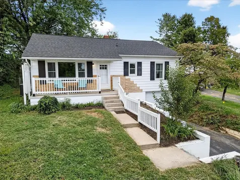 524 B Street Staunton VA 24401