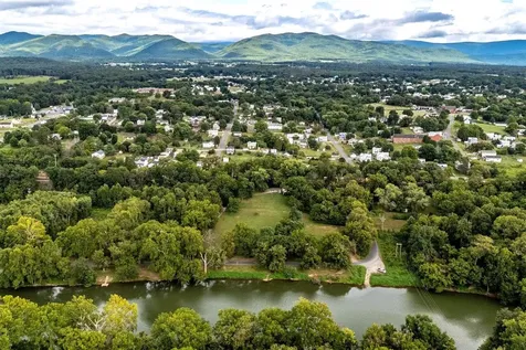 290 Shenandoah River Road Shenandoah VA 22849