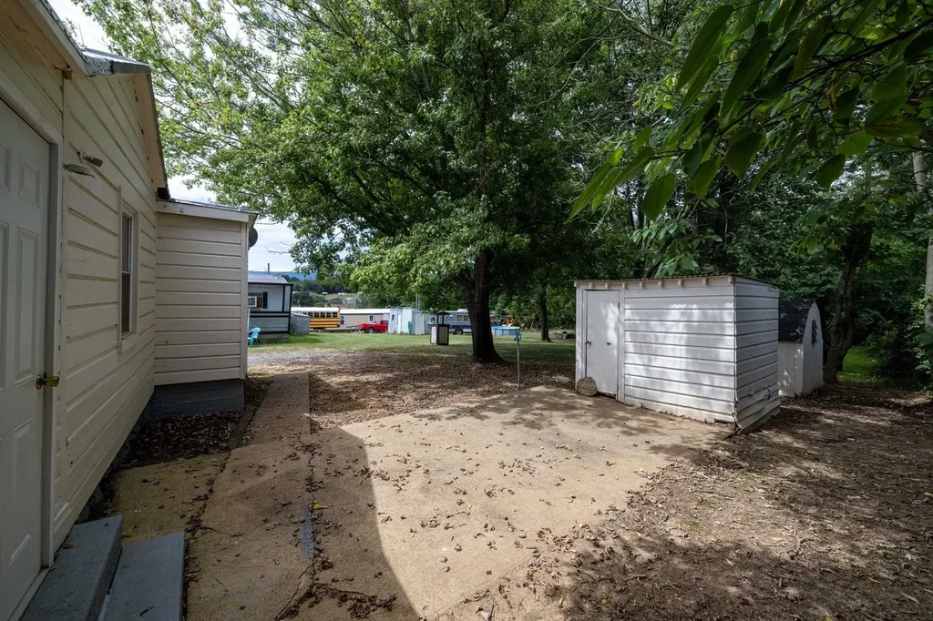 17801 Red Brush Road Elkton VA 22827