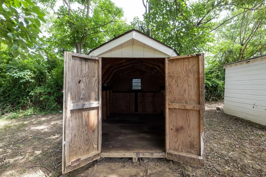 17801 Red Brush Road Elkton VA 22827