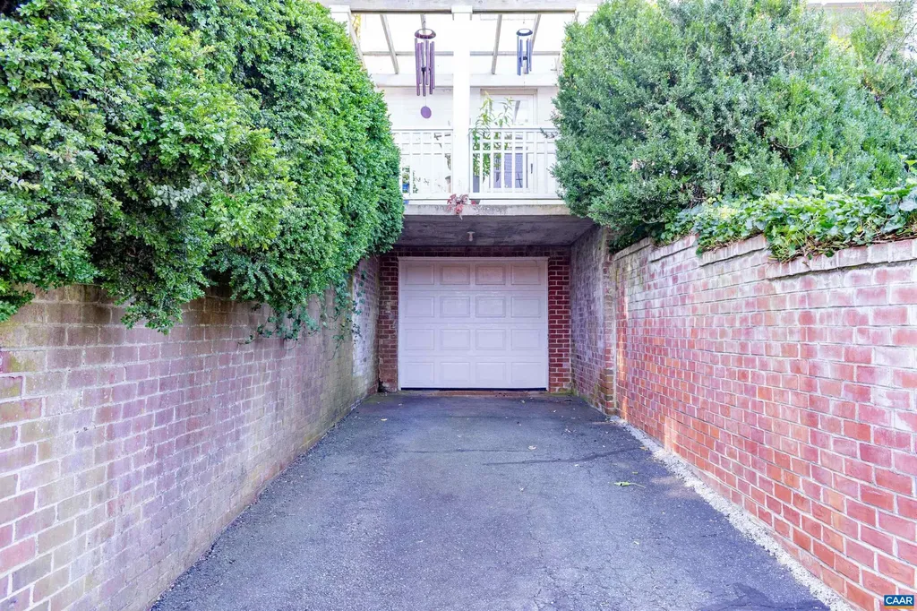 358 Main Street 10 1/2 Street E Orange VA 22960