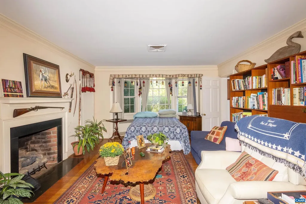 358 Main Street 10 1/2 Street E Orange VA 22960