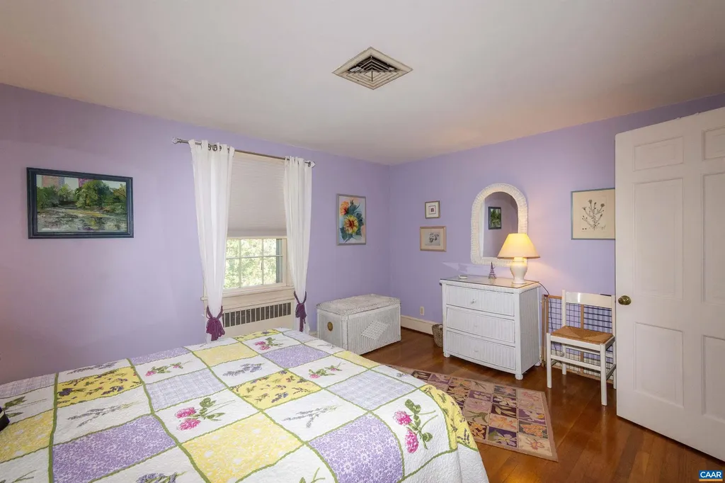 358 Main Street 10 1/2 Street E Orange VA 22960