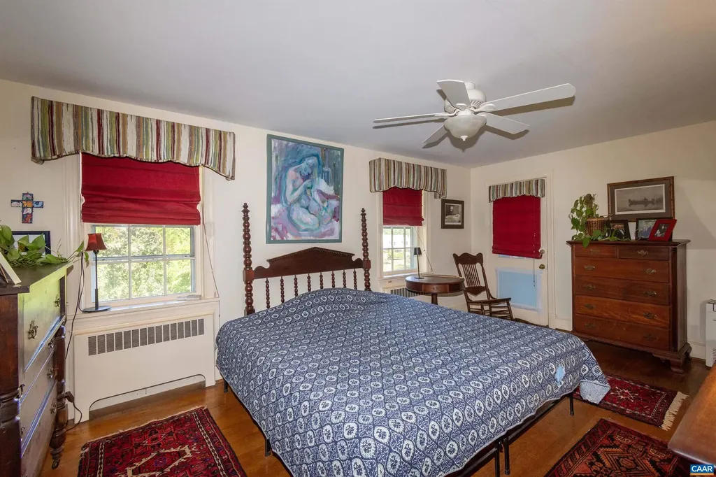 358 Main Street 10 1/2 Street E Orange VA 22960