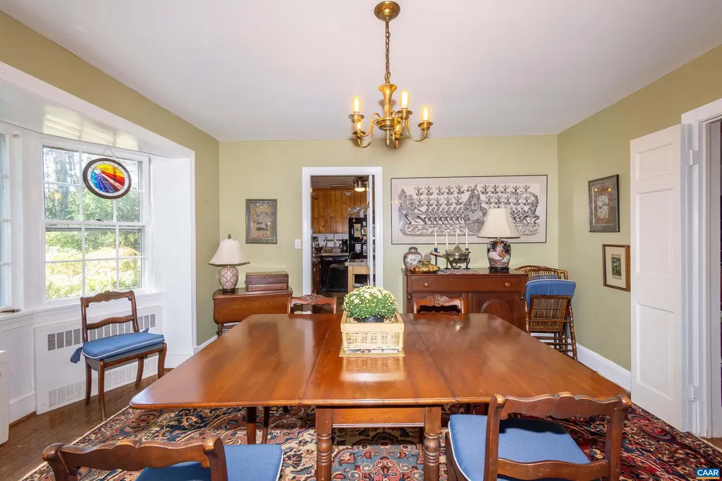 358 Main Street 10 1/2 Street E Orange VA 22960