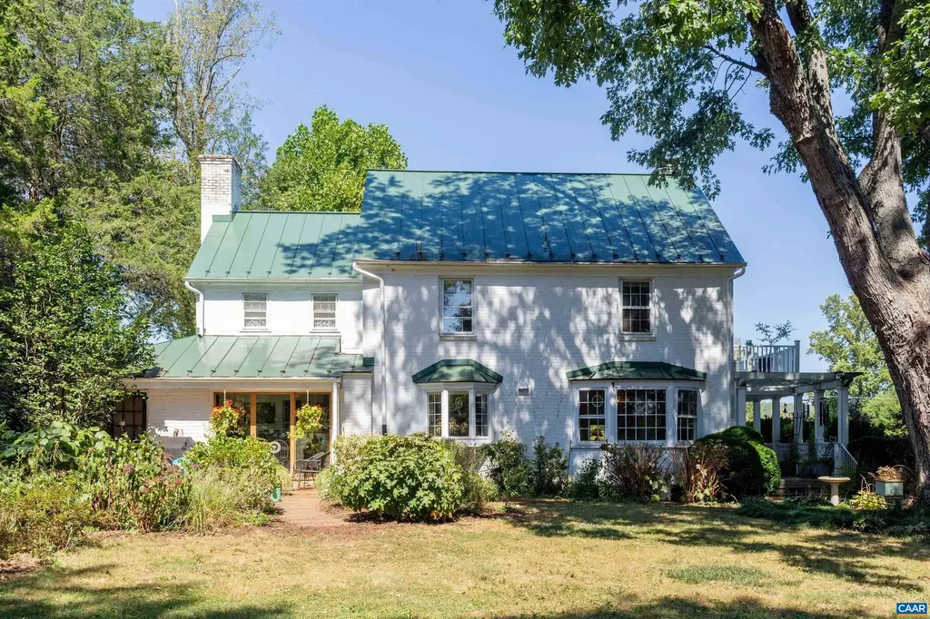 358 Main Street 10 1/2 Street E Orange VA 22960