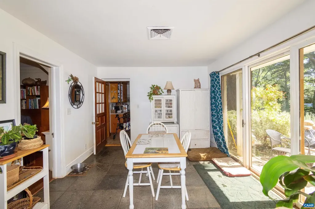 358 Main Street 10 1/2 Street E Orange VA 22960