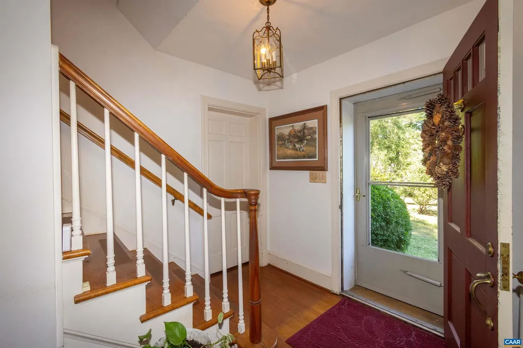 358 Main Street 10 1/2 Street E Orange VA 22960