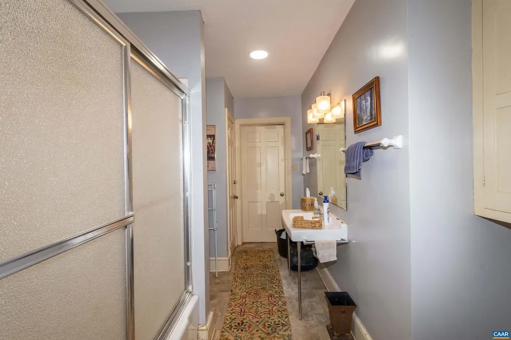 358 Main Street 10 1/2 Street E Orange VA 22960