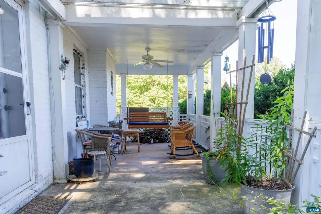 358 Main Street 10 1/2 Street E Orange VA 22960