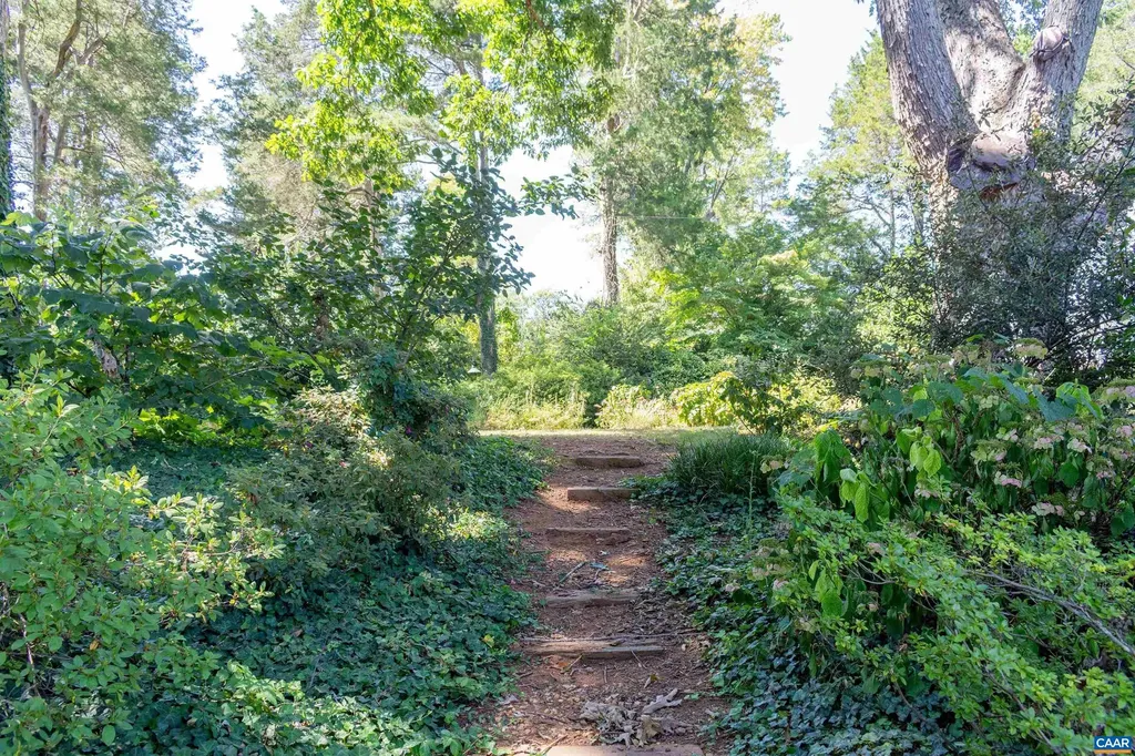 358 Main Street 10 1/2 Street E Orange VA 22960