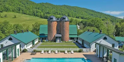 15 Delafield Road Hot Springs VA 24445