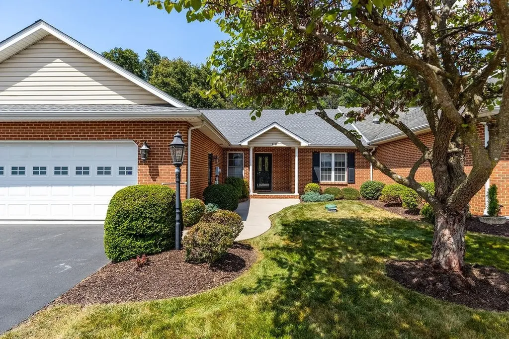 118 Red Oak Drive Staunton VA 24401