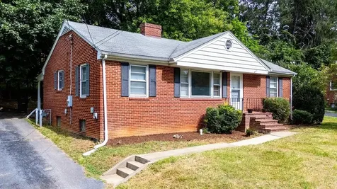 906 Belmore Avenue Staunton VA 24401