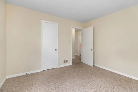 906 Belmore Avenue Staunton VA 24401