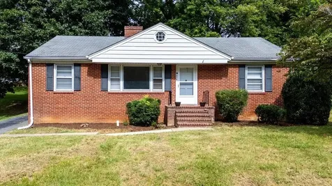 906 Belmore Avenue Staunton VA 24401
