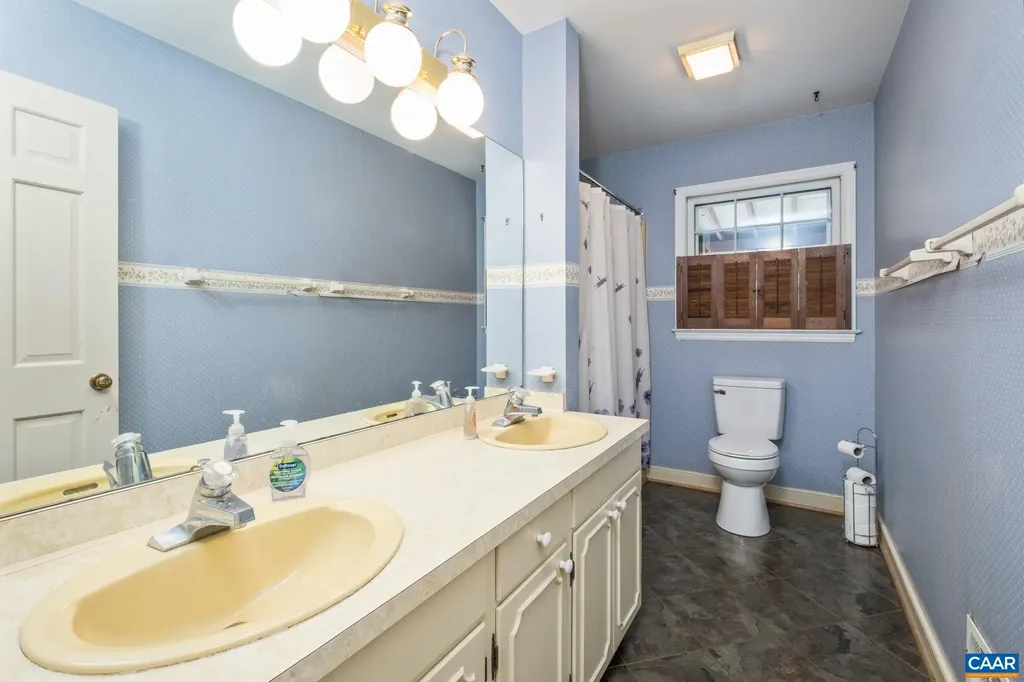 5106 Stony Point Pass Keswick VA 22947