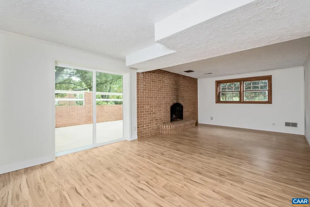 5106 Stony Point Pass Keswick VA 22947