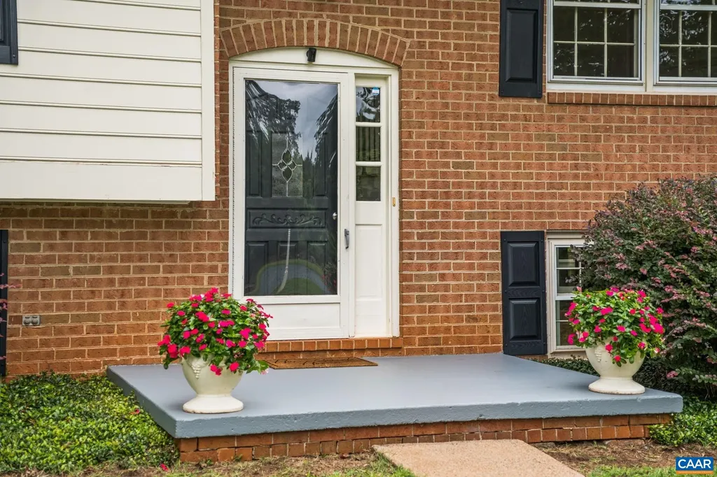 5106 Stony Point Pass Keswick VA 22947