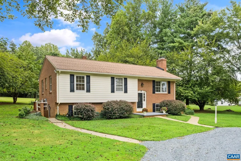 5106 Stony Point Pass Keswick VA 22947