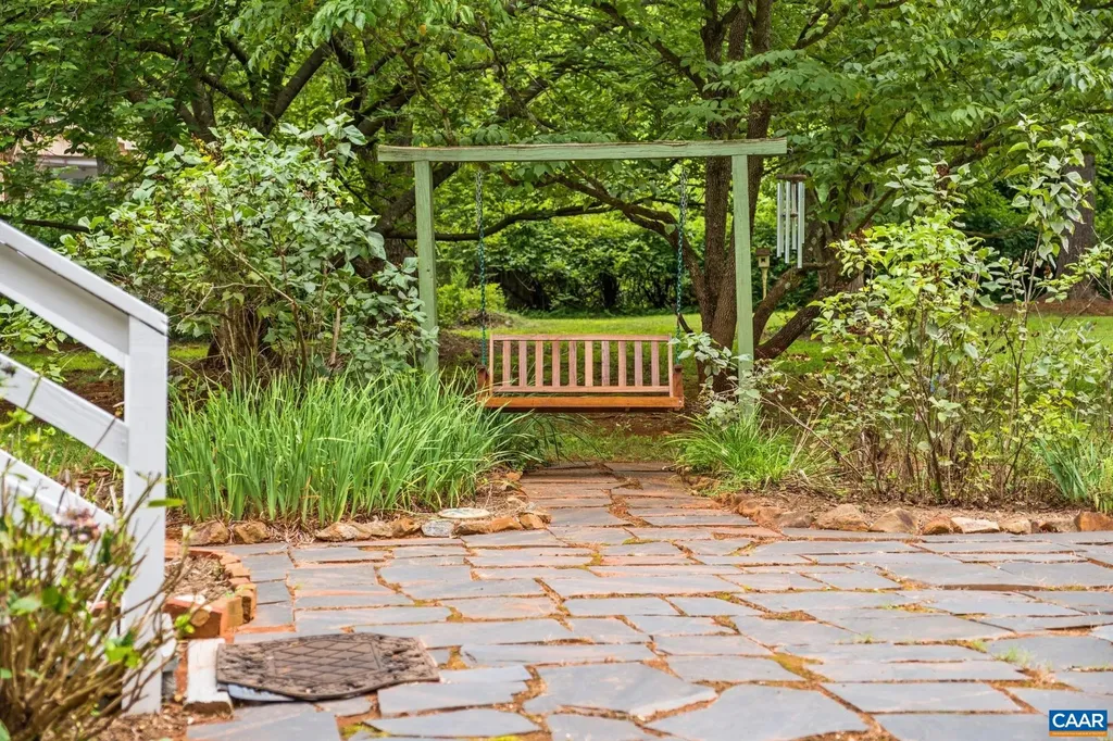 5106 Stony Point Pass Keswick VA 22947