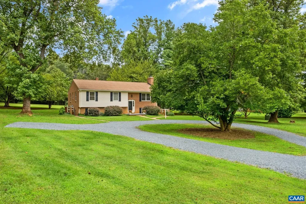 5106 Stony Point Pass Keswick VA 22947