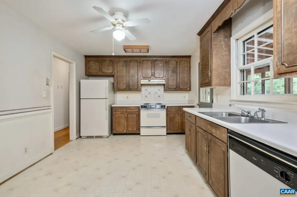 5106 Stony Point Pass Keswick VA 22947