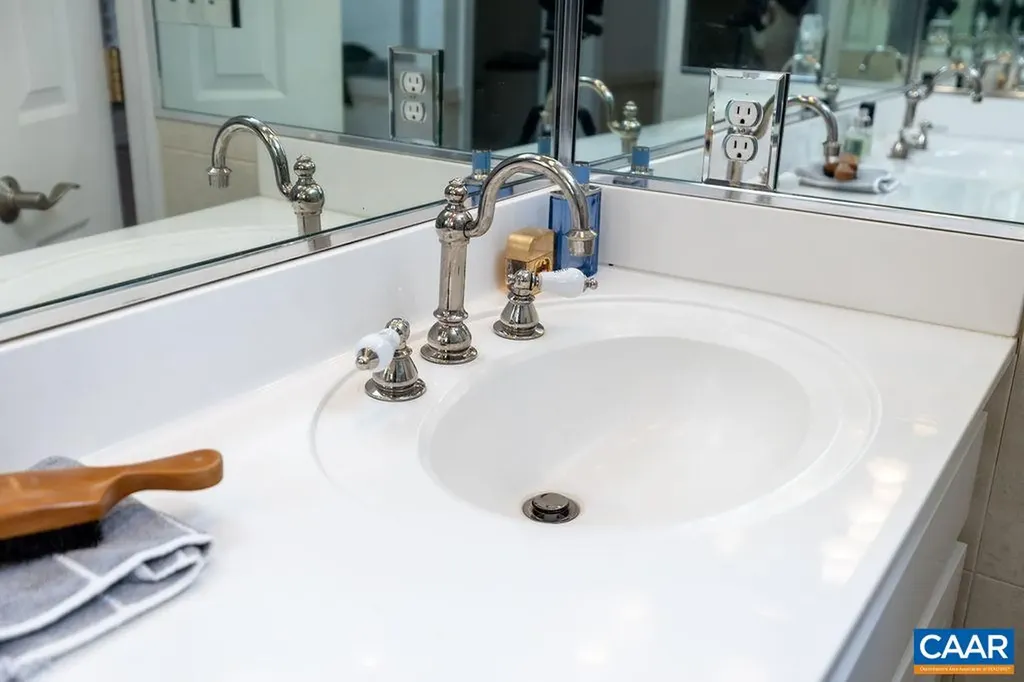 124 Hidden Springs Lane Nellysford VA 22958