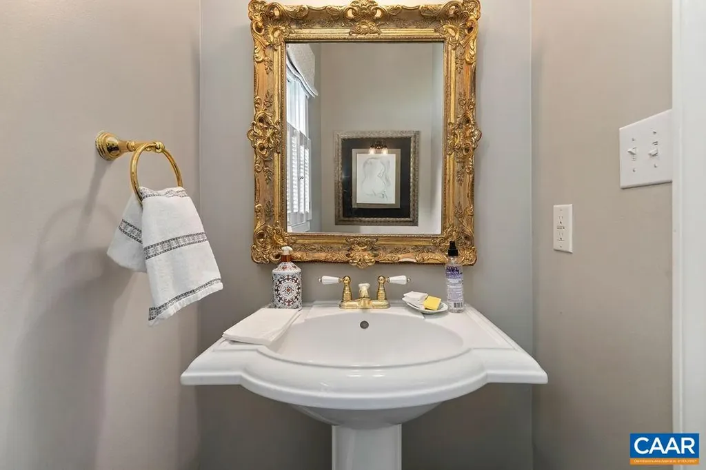 124 Hidden Springs Lane Nellysford VA 22958