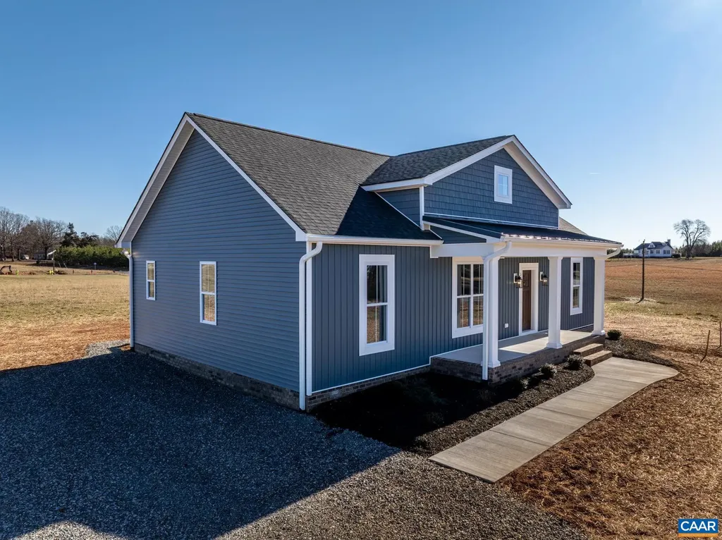 2794 Constitution Route S Buckingham VA 23936