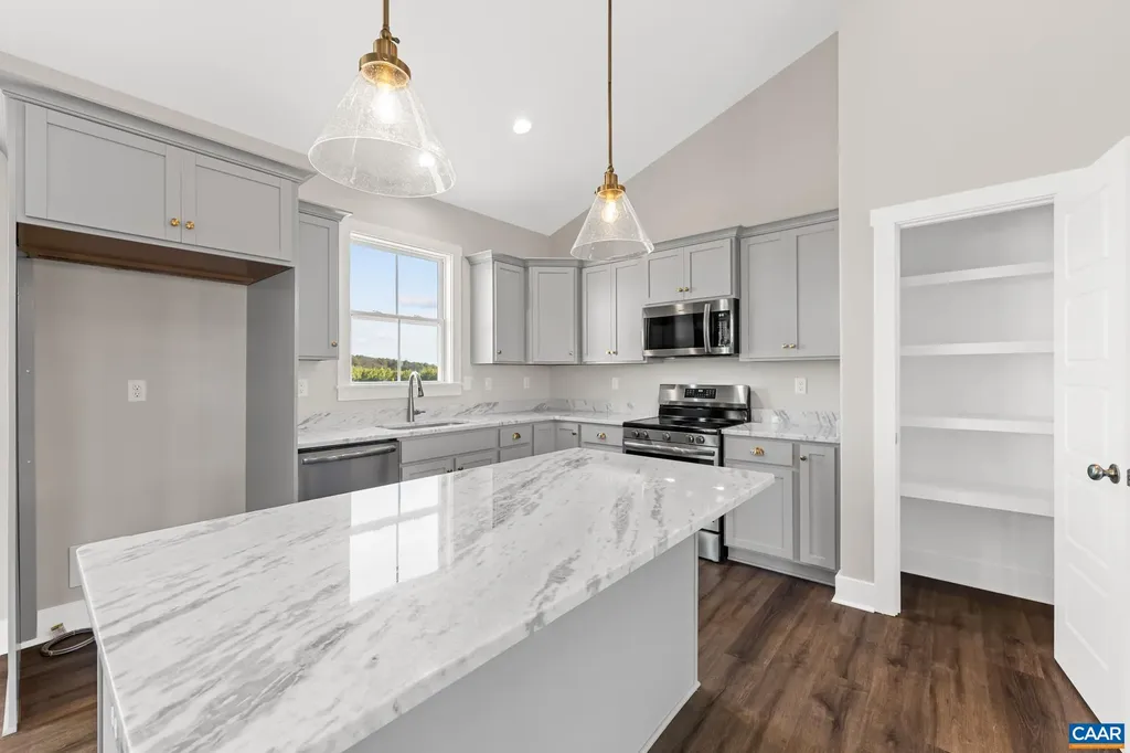 2794 Constitution Route S Buckingham VA 23936