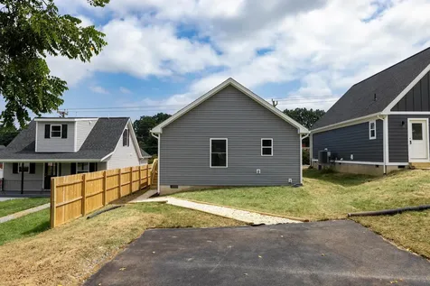 418 Grubert Avenue Staunton VA 24401