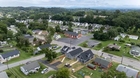 418 Grubert Avenue Staunton VA 24401