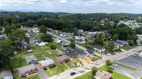 418 Grubert Avenue Staunton VA 24401