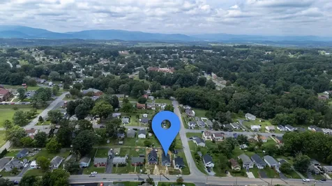 418 Grubert Avenue Staunton VA 24401