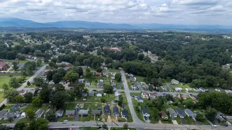 418 Grubert Avenue Staunton VA 24401