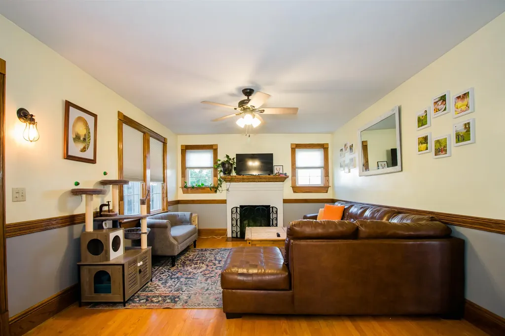 212 Stuart Avenue N Elkton VA 22827