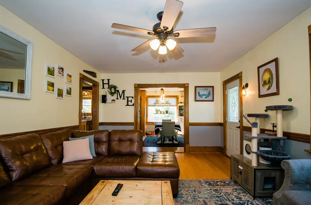 212 Stuart Avenue N Elkton VA 22827