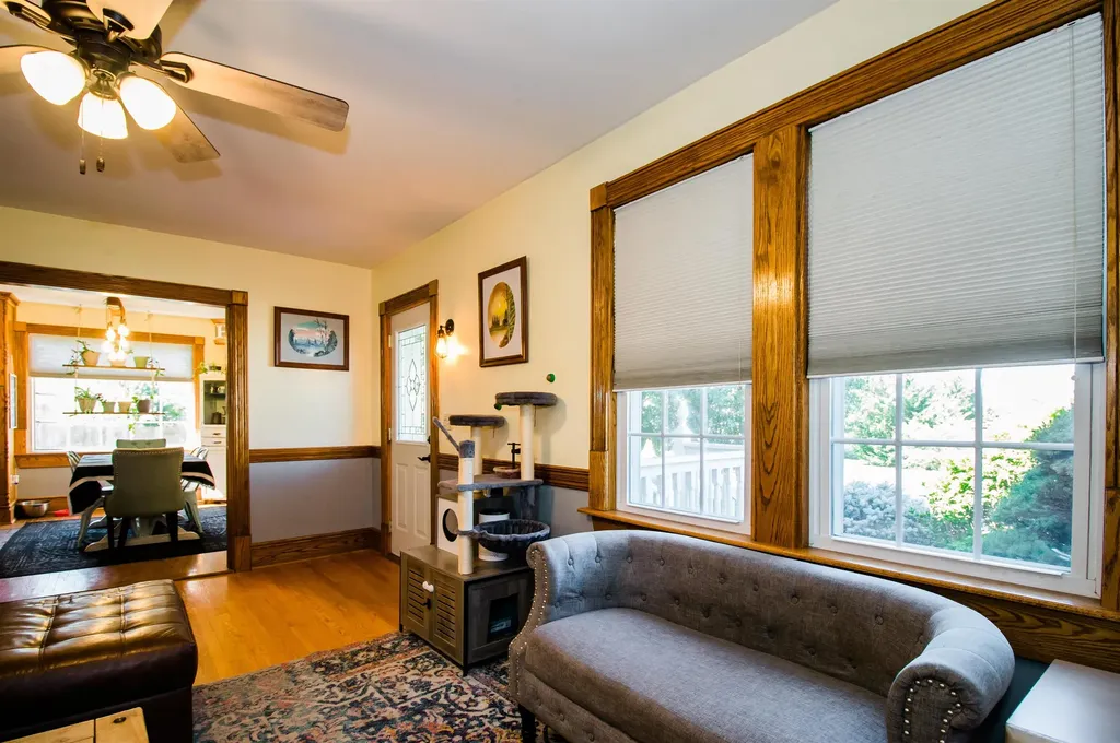 212 Stuart Avenue N Elkton VA 22827