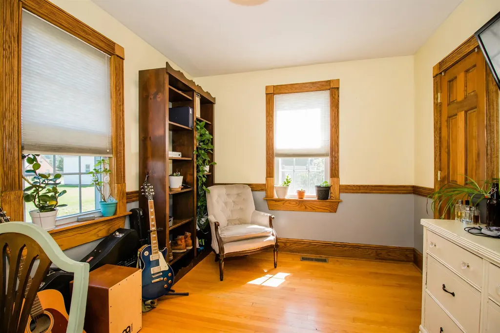 212 Stuart Avenue N Elkton VA 22827