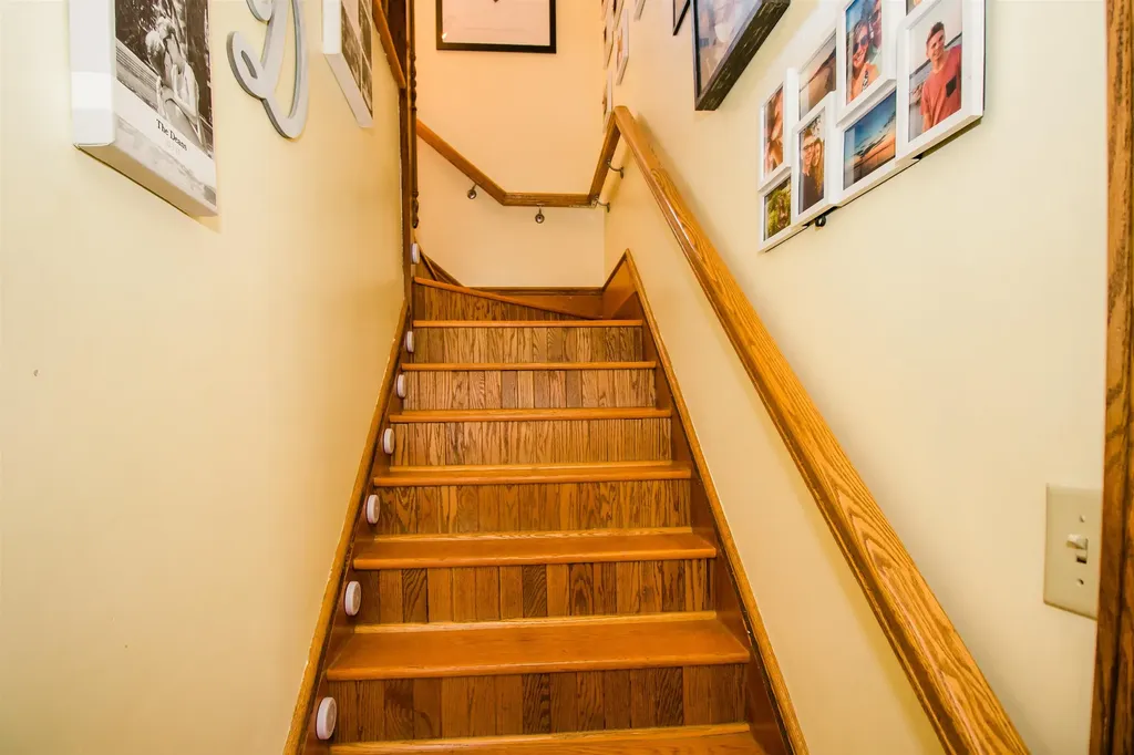 212 Stuart Avenue N Elkton VA 22827