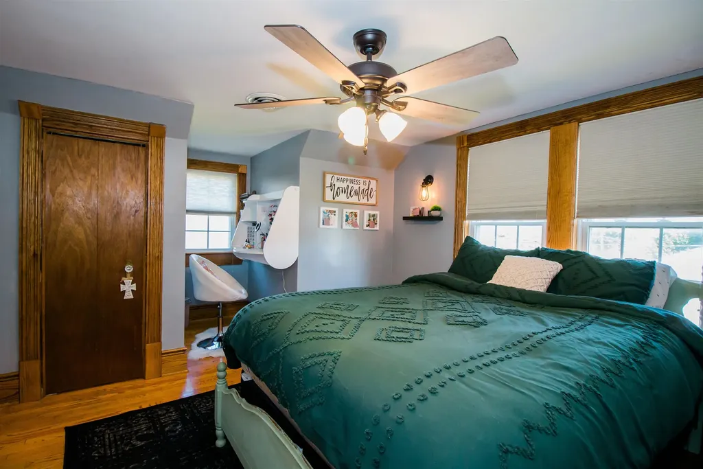 212 Stuart Avenue N Elkton VA 22827