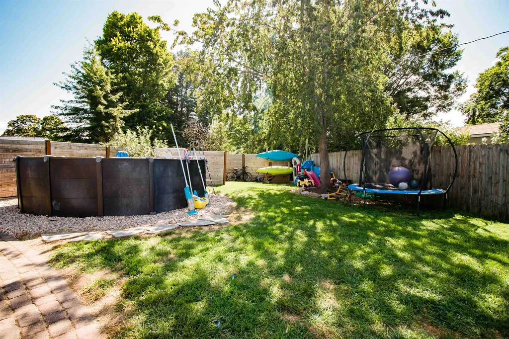 212 Stuart Avenue N Elkton VA 22827