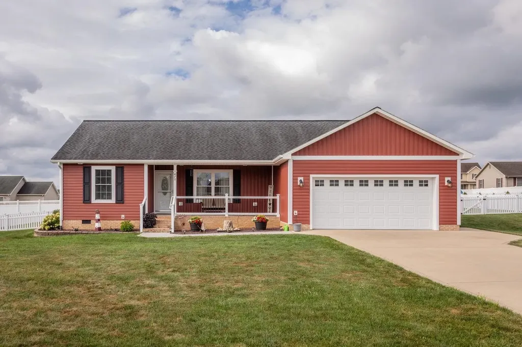 470 Coyote Run Broadway VA 22815