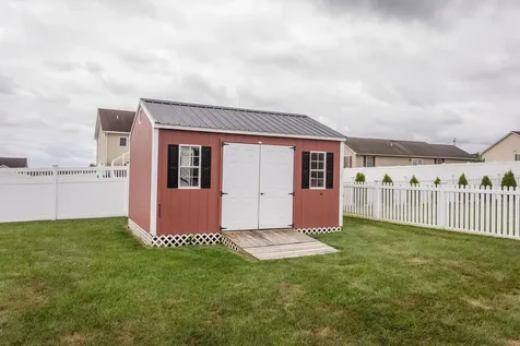 470 Coyote Run Broadway VA 22815
