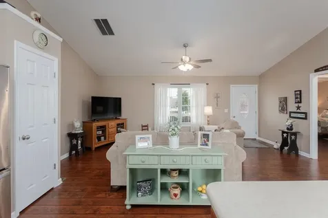 470 Coyote Run Broadway VA 22815